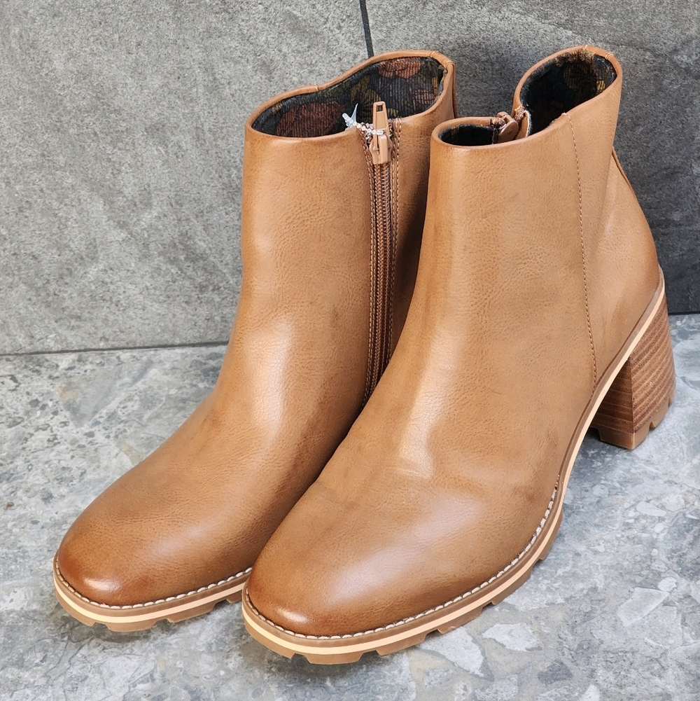 KORKS Gorgeous Burnished Finish Women's Tan Chandler Comfort Bootie Size 9 - Picture 3 of 8